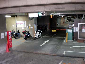駐輪スペース入口
